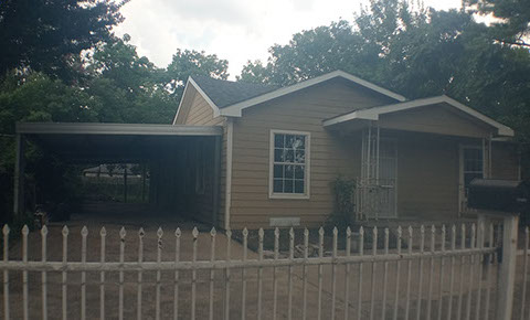 3 BEDROOMS&nbsp; |&nbsp; 2 FULL BATHS&nbsp; |&nbsp; 1,721 SQ FT&nbsp; |&nbsp; .27 ACRE HEATING: GAS HEATING: GAS AMENETIES / APPLIANCES: Dishwasher, Stove / Oven Hardwood Flo