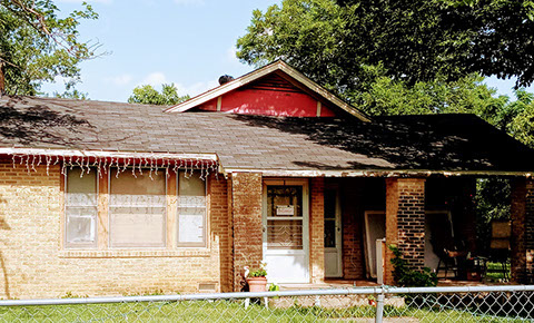 3 BEDROOMS&nbsp; |&nbsp; 2 FULL BATHS&nbsp; |&nbsp; 1,721 SQ FT&nbsp; |&nbsp; .27 ACRE HEATING: GAS HEATING: GAS AMENETIES / APPLIANCES: Dishwasher, Stove / Oven Hardwood Flo