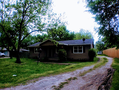 3 BEDROOMS&nbsp; |&nbsp; 2 FULL BATHS&nbsp; |&nbsp; 1,721 SQ FT&nbsp; |&nbsp; .27 ACRE HEATING: GAS HEATING: GAS AMENETIES / APPLIANCES: Dishwasher, Stove / Oven Hardwood Flo