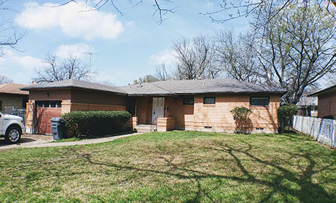 3 BEDROOMS&nbsp; |&nbsp; 2 FULL BATHS&nbsp; |&nbsp; 1,721 SQ FT&nbsp; |&nbsp; .27 ACRE HEATING: GAS HEATING: GAS AMENETIES / APPLIANCES: Dishwasher, Stove / Oven Hardwood Flo