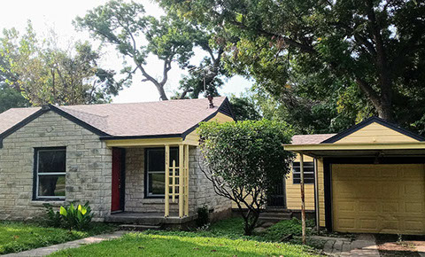 3 BEDROOMS&nbsp; |&nbsp; 2 FULL BATHS&nbsp; |&nbsp; 1,721 SQ FT&nbsp; |&nbsp; .27 ACRE HEATING: GAS HEATING: GAS AMENETIES / APPLIANCES: Dishwasher, Stove / Oven Hardwood Flo