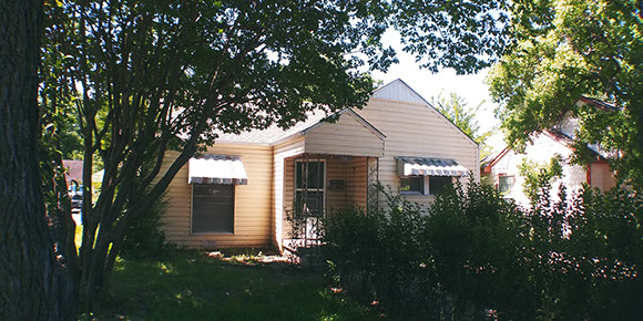 3 BEDROOMS&nbsp; |&nbsp; 2 FULL BATHS&nbsp; |&nbsp; 1,721 SQ FT&nbsp; |&nbsp; .27 ACRE HEATING: GAS HEATING: GAS AMENETIES / APPLIANCES: Dishwasher, Stove / Oven Hardwood Flo