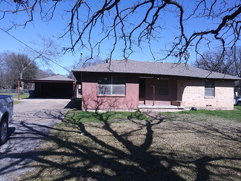 3 BEDROOMS&nbsp; |&nbsp; 2 FULL BATHS&nbsp; |&nbsp; 1,721 SQ FT&nbsp; |&nbsp; .27 ACRE HEATING: GAS HEATING: GAS AMENETIES / APPLIANCES: Dishwasher, Stove / Oven Hardwood Flo