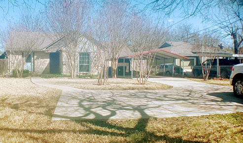 3 BEDROOMS&nbsp; |&nbsp; 2 FULL BATHS&nbsp; |&nbsp; 1,721 SQ FT&nbsp; |&nbsp; .27 ACRE HEATING: GAS HEATING: GAS AMENETIES / APPLIANCES: Dishwasher, Stove / Oven Hardwood Flo